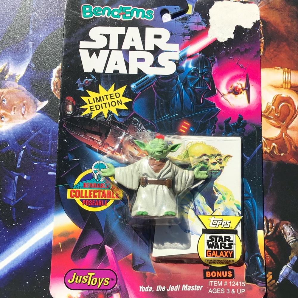 Retro Yoda Bend-ems Figure and Trading Cards